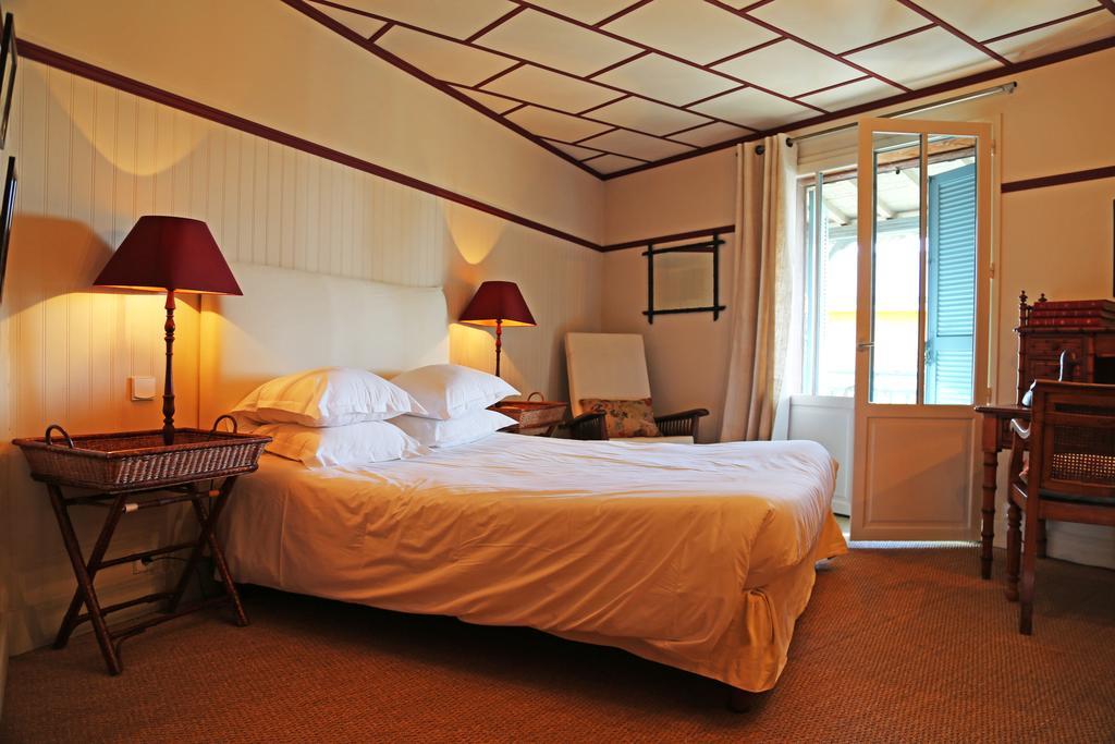 La Maison Du Bassin Hotel